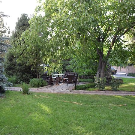 Отель Silk Road Lodge Бишкек Экстерьер фото